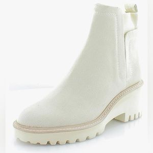 New, Dolce Vita Women's Huey Chelsea Boot, 9.5, sandstone canvas